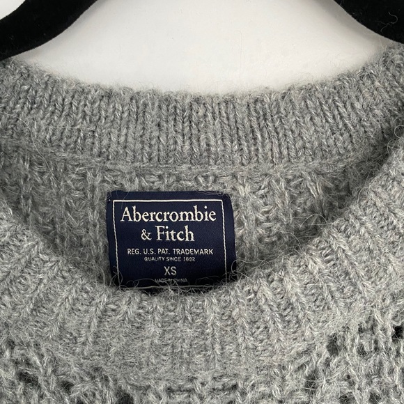 Abercrombie & Fitch grey sweater - XS - Picture 2 of 3